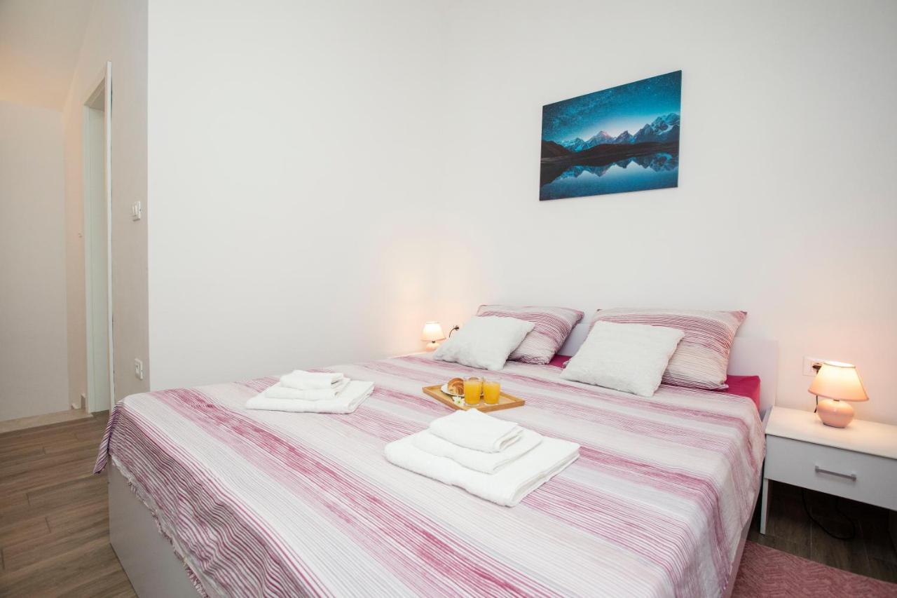 Studio Apartman Amalie Pazin Exterior photo