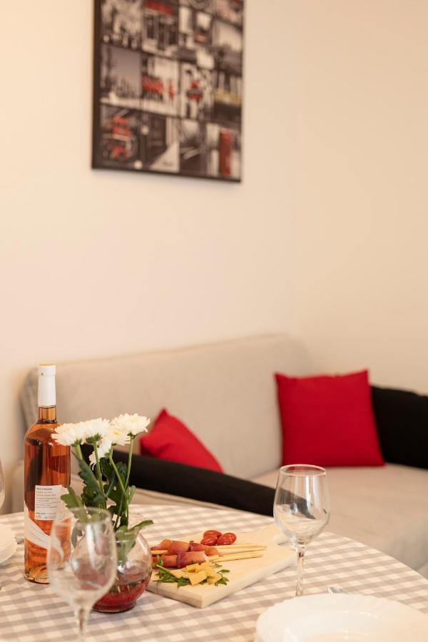Studio Apartman Amalie Pazin Exterior photo